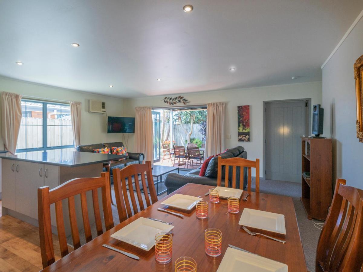 Pipi Dune Villa - Whitianga Holiday Home エクステリア 写真
