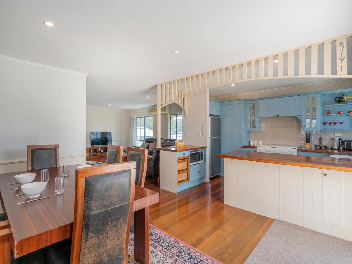 Pipi Dune Villa - Whitianga Holiday Home エクステリア 写真